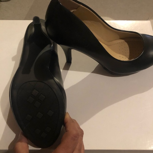 NWOT Black GEORGE heels size 8 - Picture 6 of 6